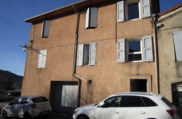 Maison de ville comprenant 3 appartements – m1759 – VEYNES